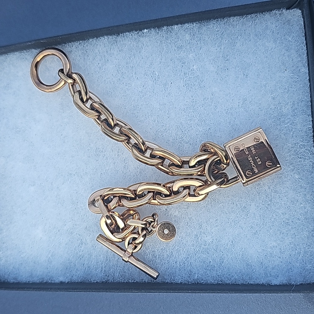 Michael  Kor rose golden Bracelet - Picture 4 of 5